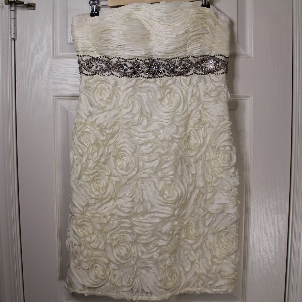 Formal White Party Dress approx. size 6
